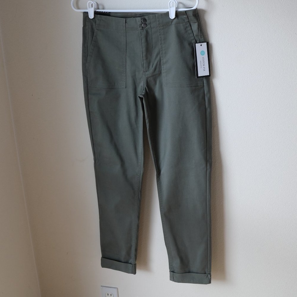 Cuffed trousers with pockets